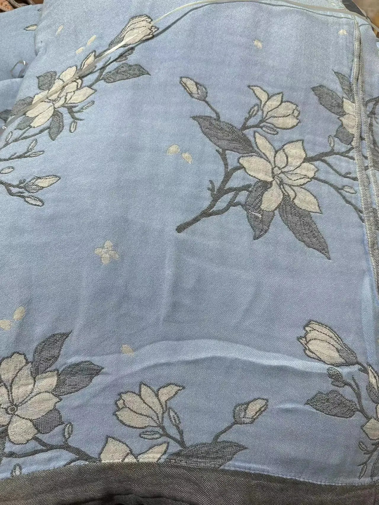 Bamboo Fiber Soft Summer Blanket with Wide Edges