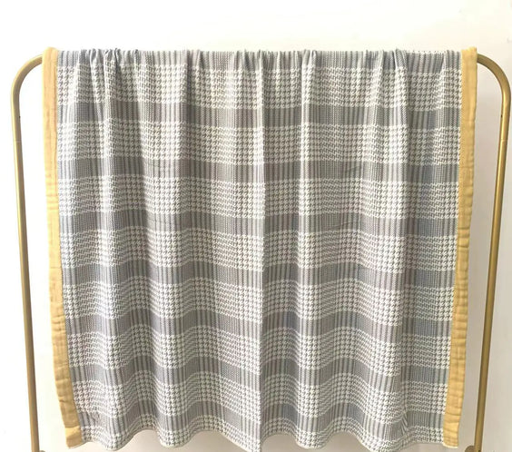 Bamboo Fiber Soft Summer Blanket with Wide Edges