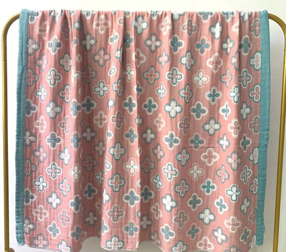 Bamboo Fiber Soft Summer Blanket with Wide Edges