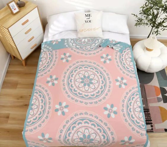 Bamboo Fiber Soft Summer Blanket with Wide Edges