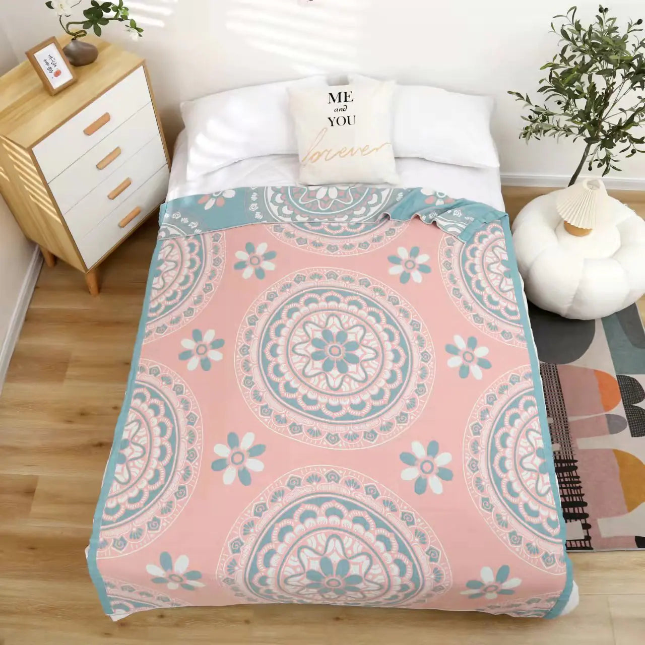 Bamboo Fiber Soft Summer Blanket with Wide Edges